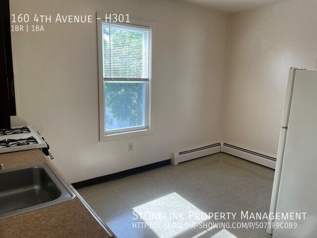 Building Photo - 160 4th Avenue