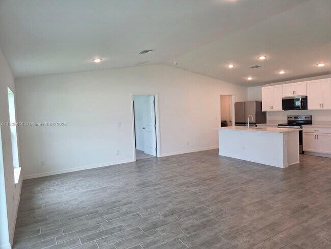 Foto del edificio - 2809 NW 22nd Ave