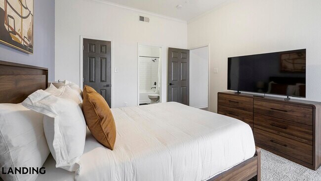 Foto del edificio - 9601 N Custer Rd