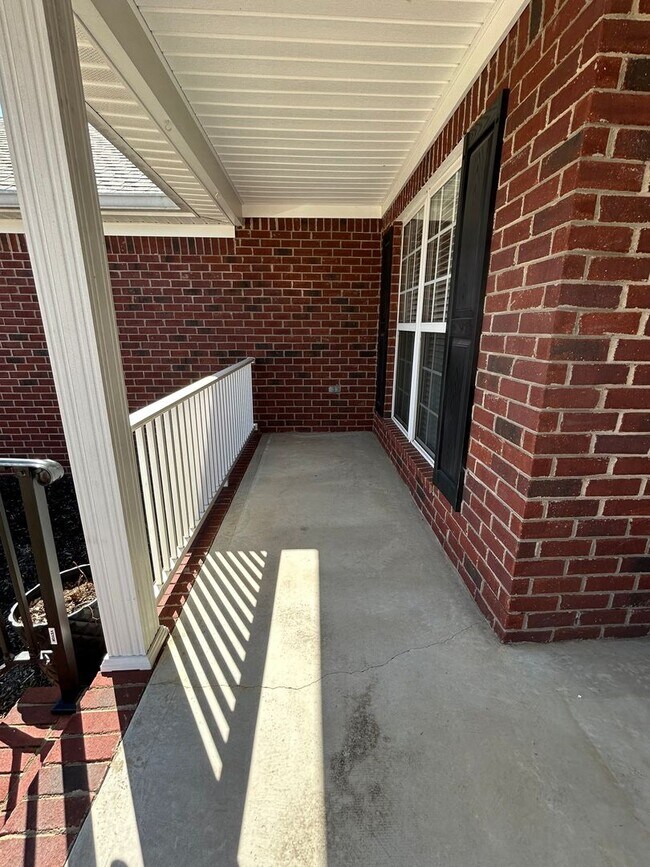 Foto del edificio - 1344 Wendell Ln