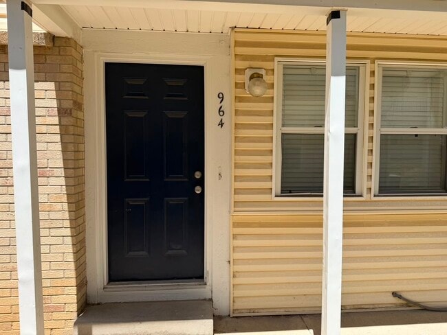 Photo - 964 South Pitkin Court Townhome