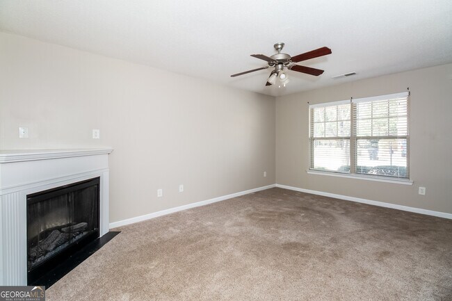 Foto del edificio - 3034 Broadleaf Trail Rd