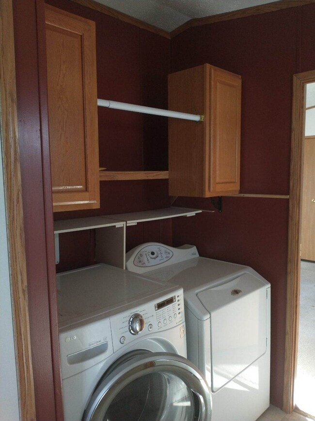 Building Photo - 5420 S View Rd