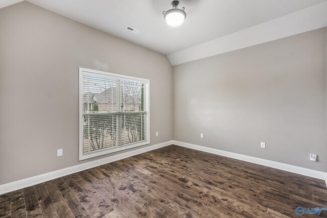 Building Photo - 7302 Sanctuary Cove Dr SE