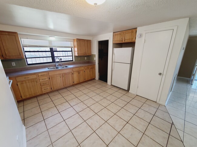 Building Photo - 4747 15th Ave S