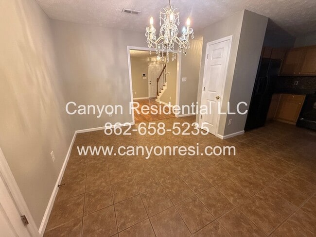 Foto del edificio - Beautiful home with 3 bedrooms!