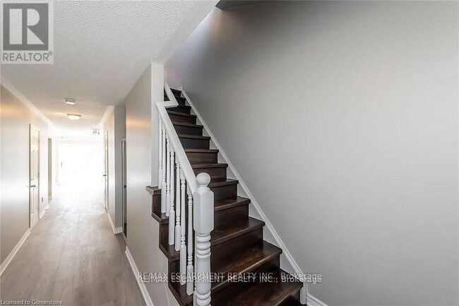 Photo du bâtiment - 626 Taylor Crescent