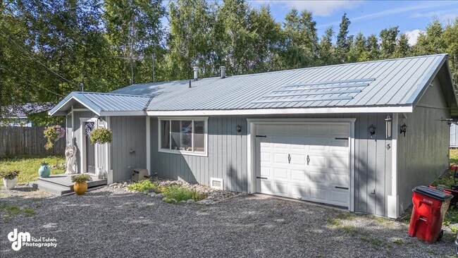 Foto del edificio - Cozy 3 bedroom 2 bath home w/ fully fenced...