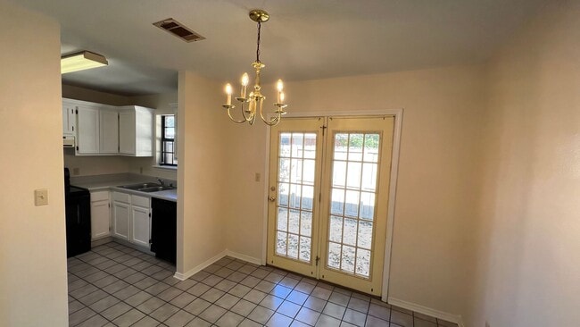 Foto del edificio - 803 E N St