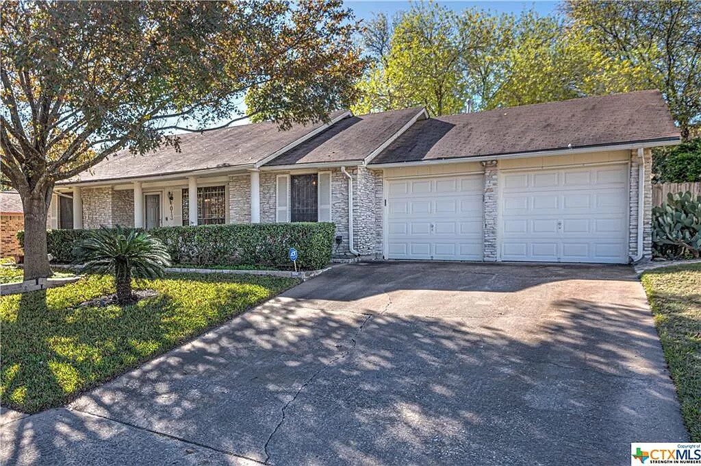 Foto principal - 1013 Weeping Willow Dr