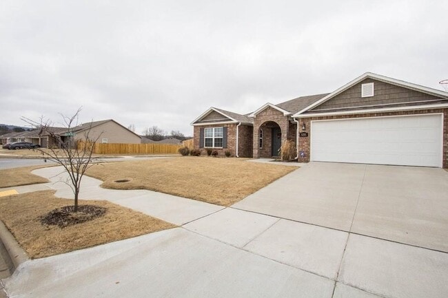 Photo - Wonderful and Spacious Rental Opportunity. House