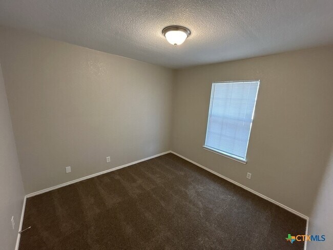 Foto del edificio - 4507 Lonesome Dove Dr