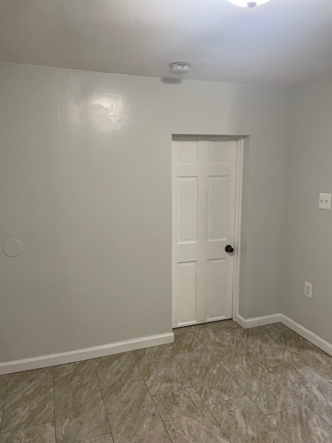 Foto del edificio - 6116 Washington St