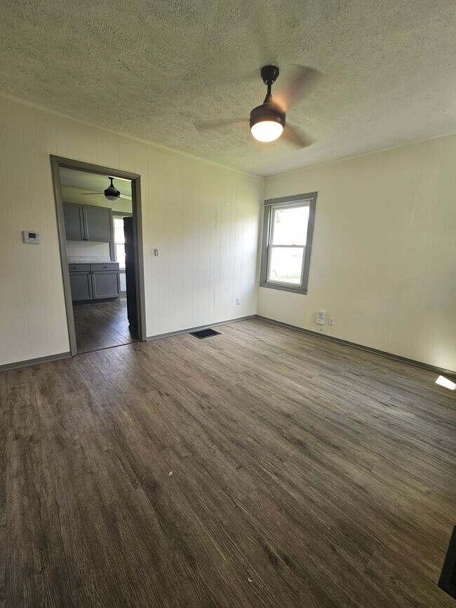 Building Photo - 316 S Elmwood Ave