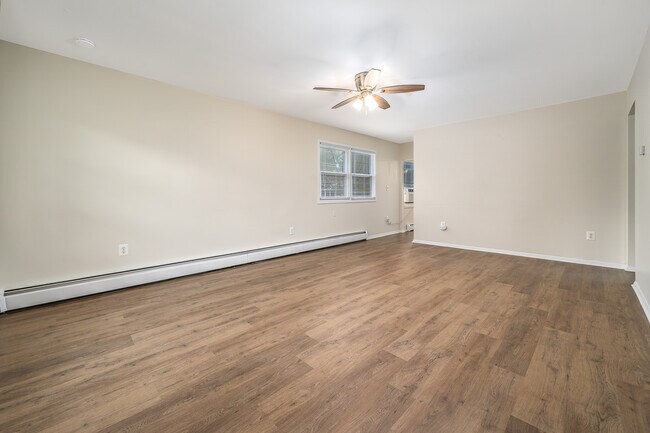 Building Photo - 633 Ocean Ave
