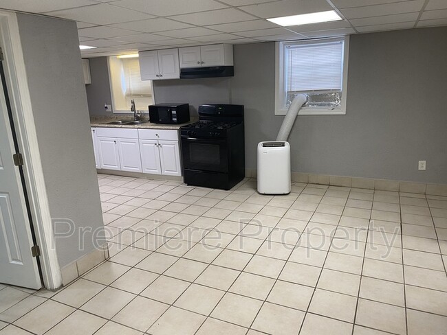 Foto del edificio - 137 N Lawn Ave