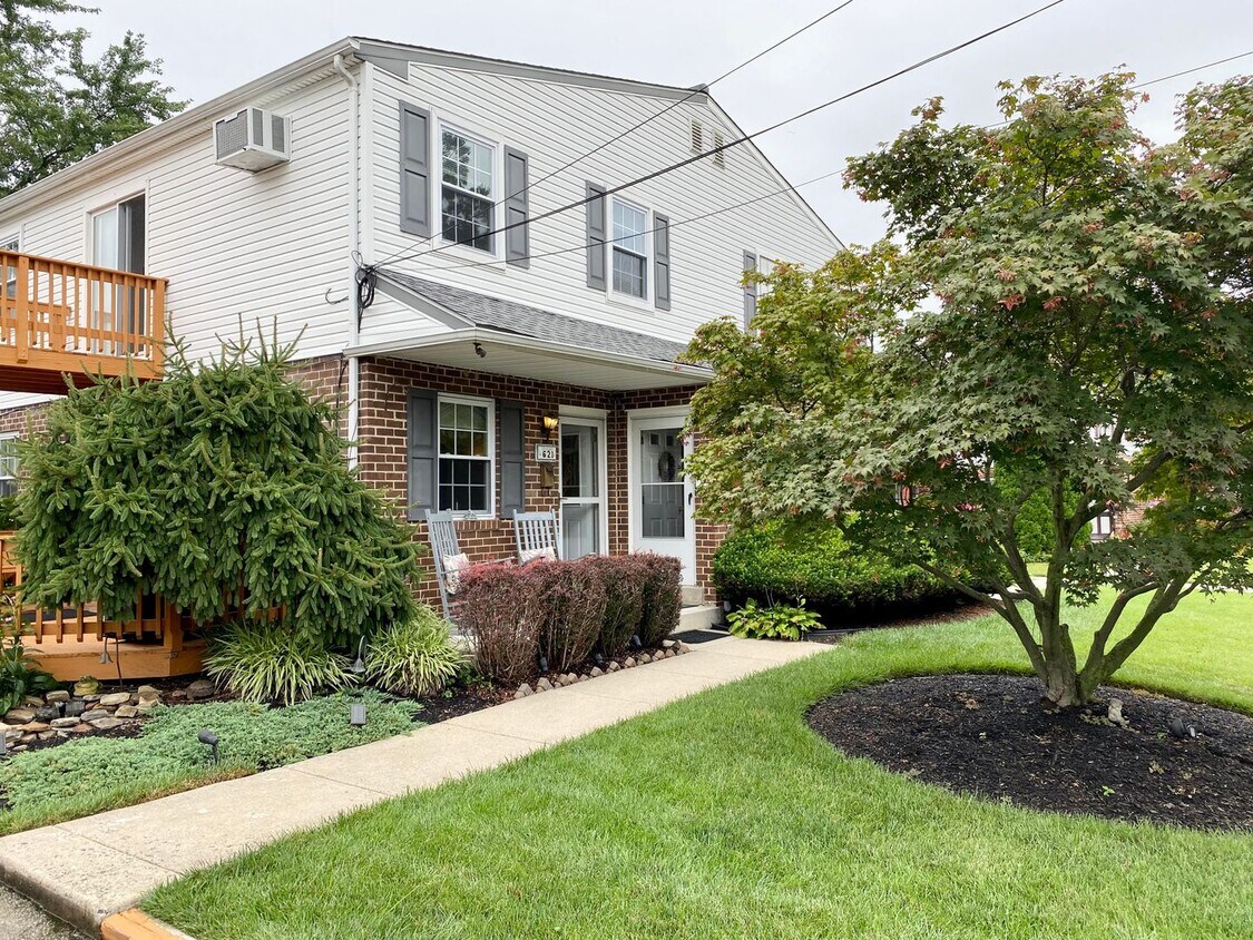 Primary Photo - Spruce St 621 - “PM HOLD FUNDS $700.00 4/2...