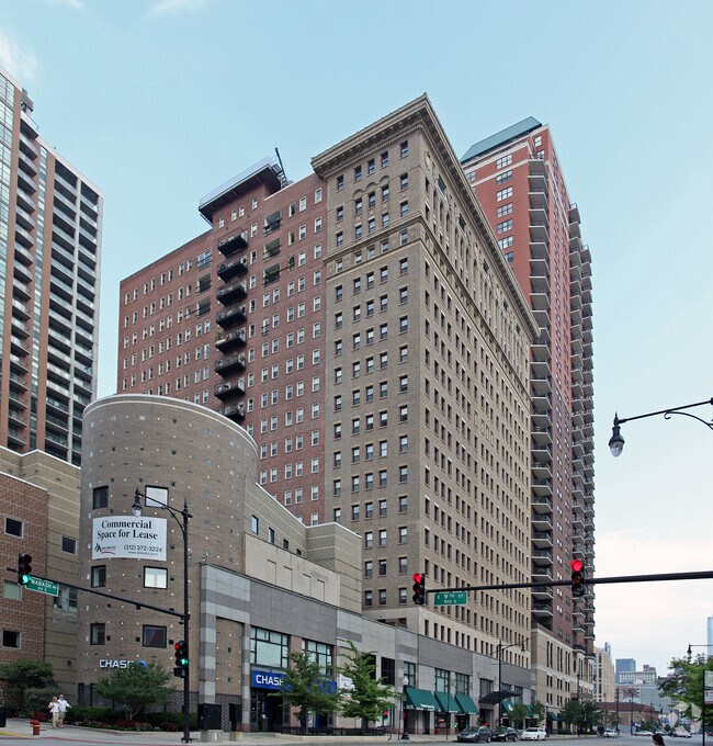 Burnham Park Plaza Apartments in Chicago, IL