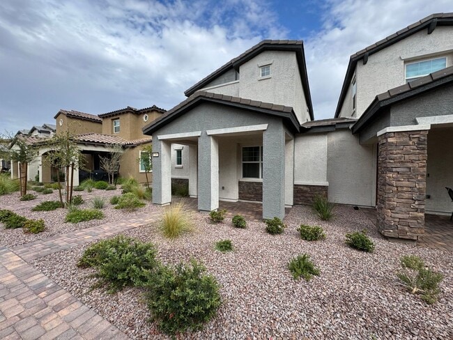 Building Photo - Stylish 3-Bedroom Home with Open Layout & ...