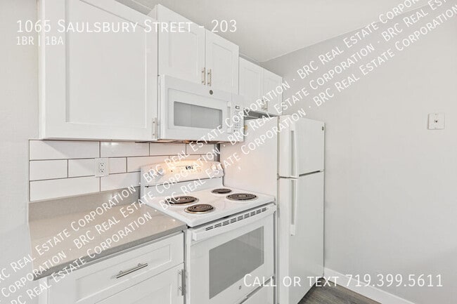 Building Photo - 1065 Saulsbury St