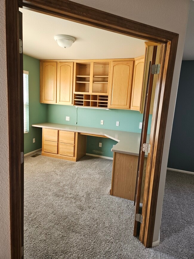 Building Photo - 2353 Aral Dr
