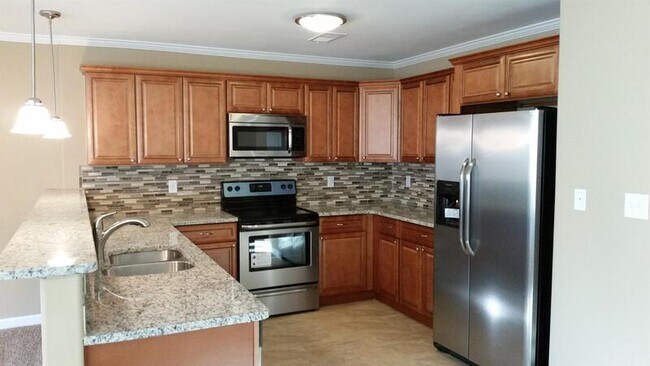 Foto del edificio - 2745 Virginia Woods Pl