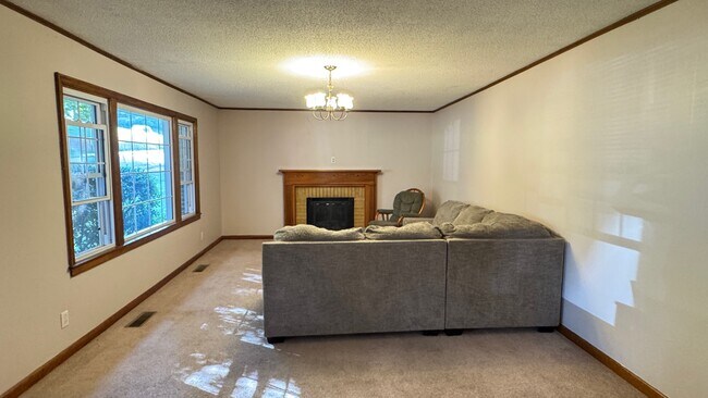 Building Photo - 1012 Wilson St