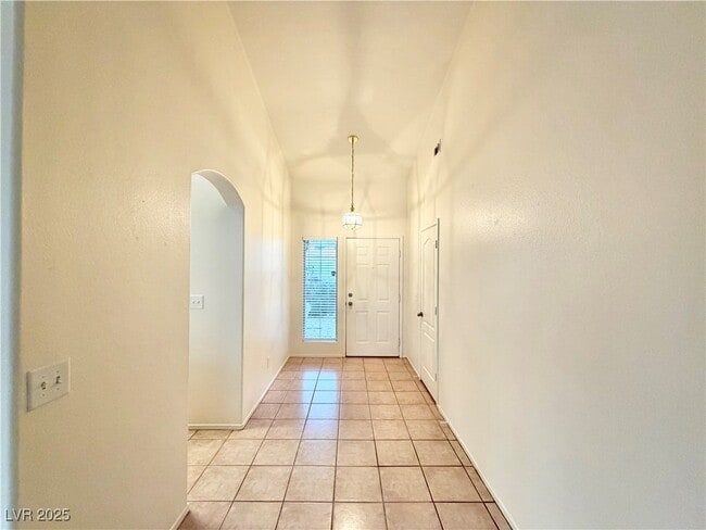 Building Photo - 1725 Navarre Ln