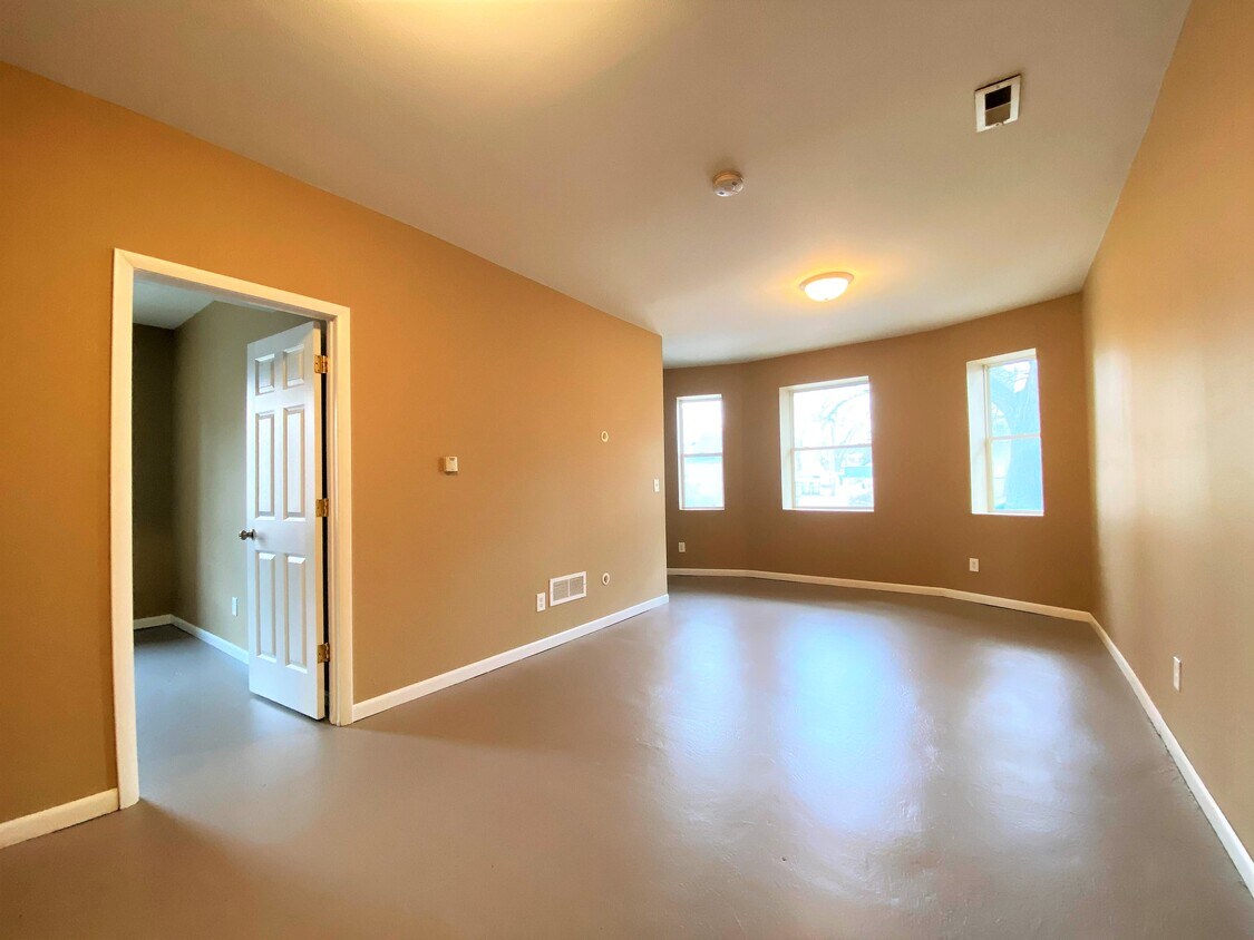 Primary Photo - Open concept 2br South Side lower unit