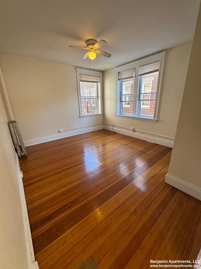 Building Photo - 520 Cambridge St