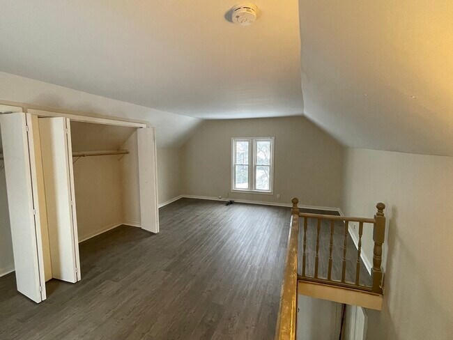 Building Photo - 193 Wabash Ave N