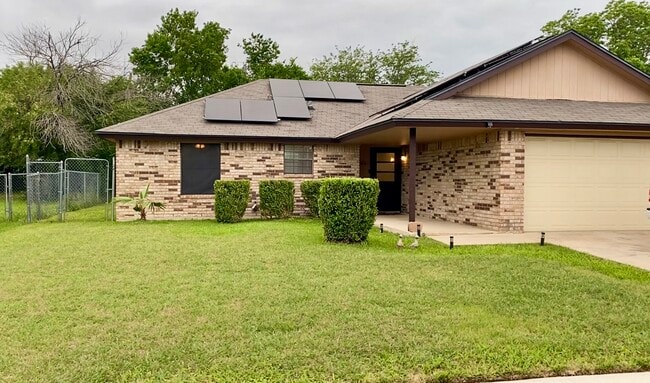 Building Photo - 1905 Moonlight Dr