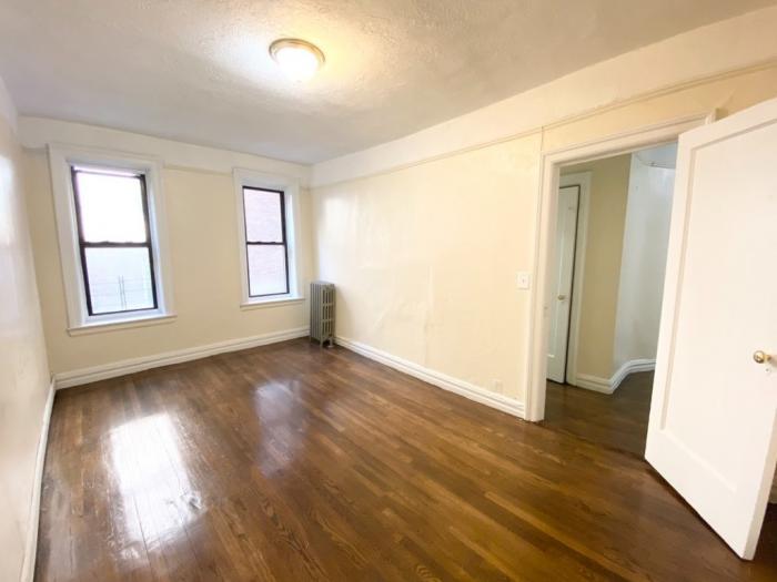 Foto principal - 1 bedroom in BRONX NY 10463