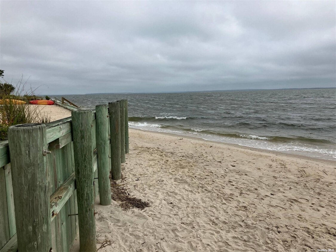 84 4th St, South Jamesport, NY 11970 House Rental in South Jamesport, NY