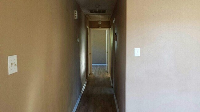 Foto del edificio - 1704 Pannell St