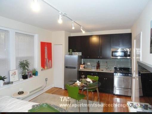 Foto del edificio - 1210 W Granville Ave