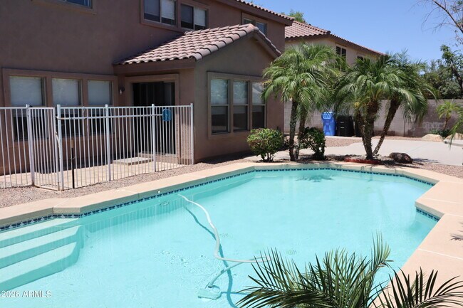 Foto del edificio - 3281 S Martingale Rd