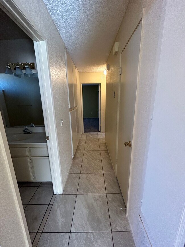 Foto del edificio - 3 Bedroom 2 bath Home in Chocolate Drop Area of 29 Palms