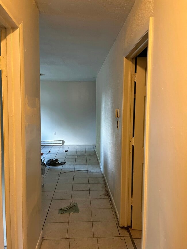 Building Photo - 4649 Forsythe Ave