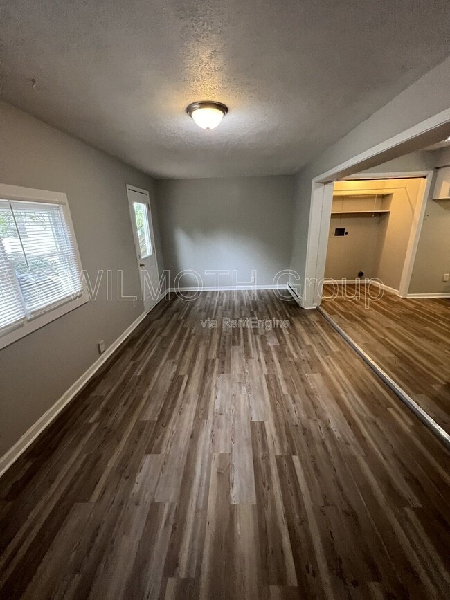 Building Photo - 210 Whitlock Ave