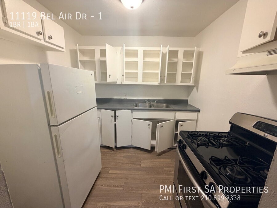 Building Photo - 11119 Belair Dr