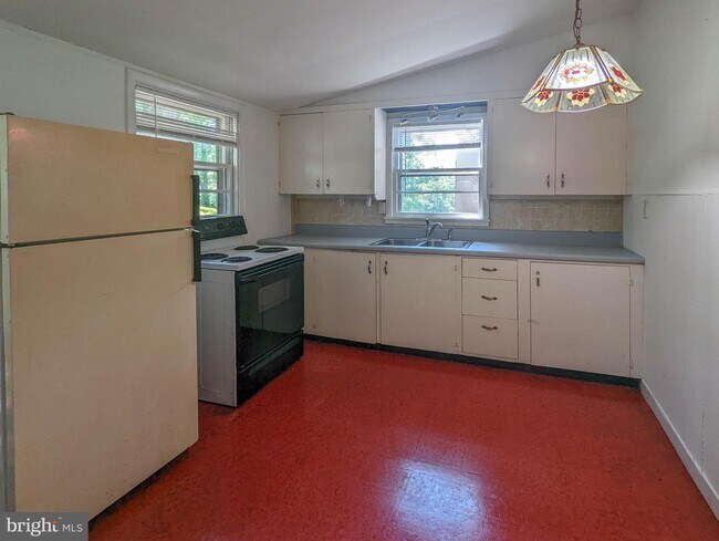Building Photo - 18372 Fox Mountain Ln