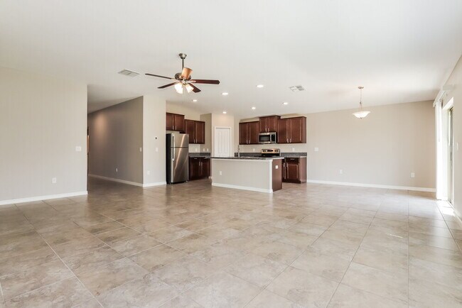 Foto del edificio - 15708 Charr Island St
