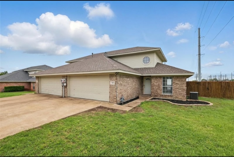 Photo - 310 California Dr