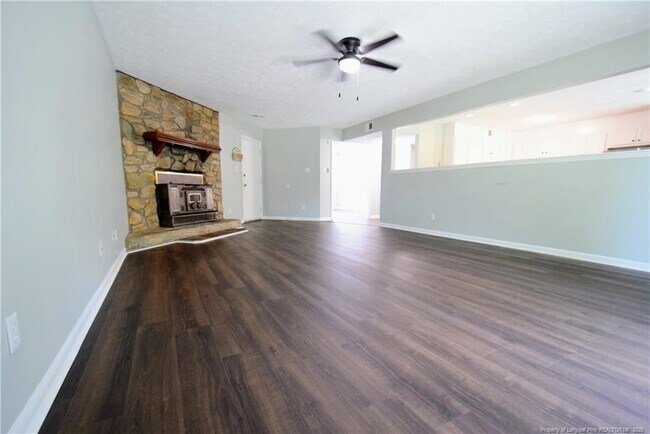 Foto del edificio - 6804 Brush Creek Rd