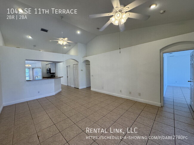 Foto del edificio - 1042 SE 11th Terrace