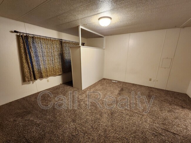 Building Photo - 1213 S McKinzie Rd