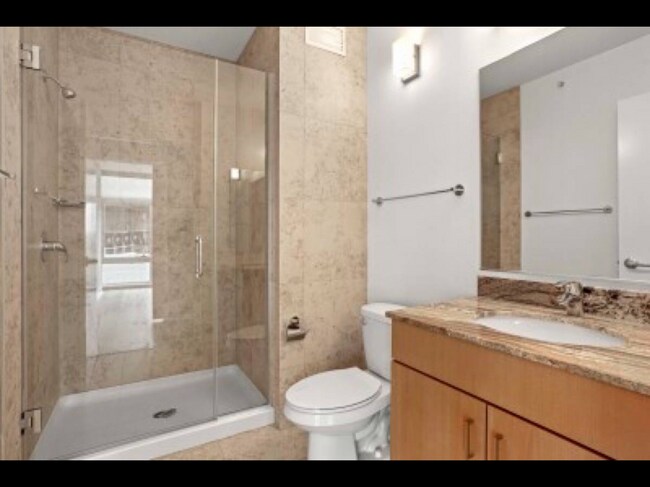 Foto del edificio - 3220 35th St