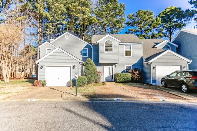 Building Photo - Low Maintenance Condo