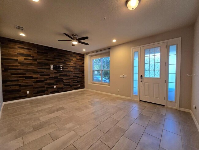 Foto del edificio - 8642 Vedder Ln